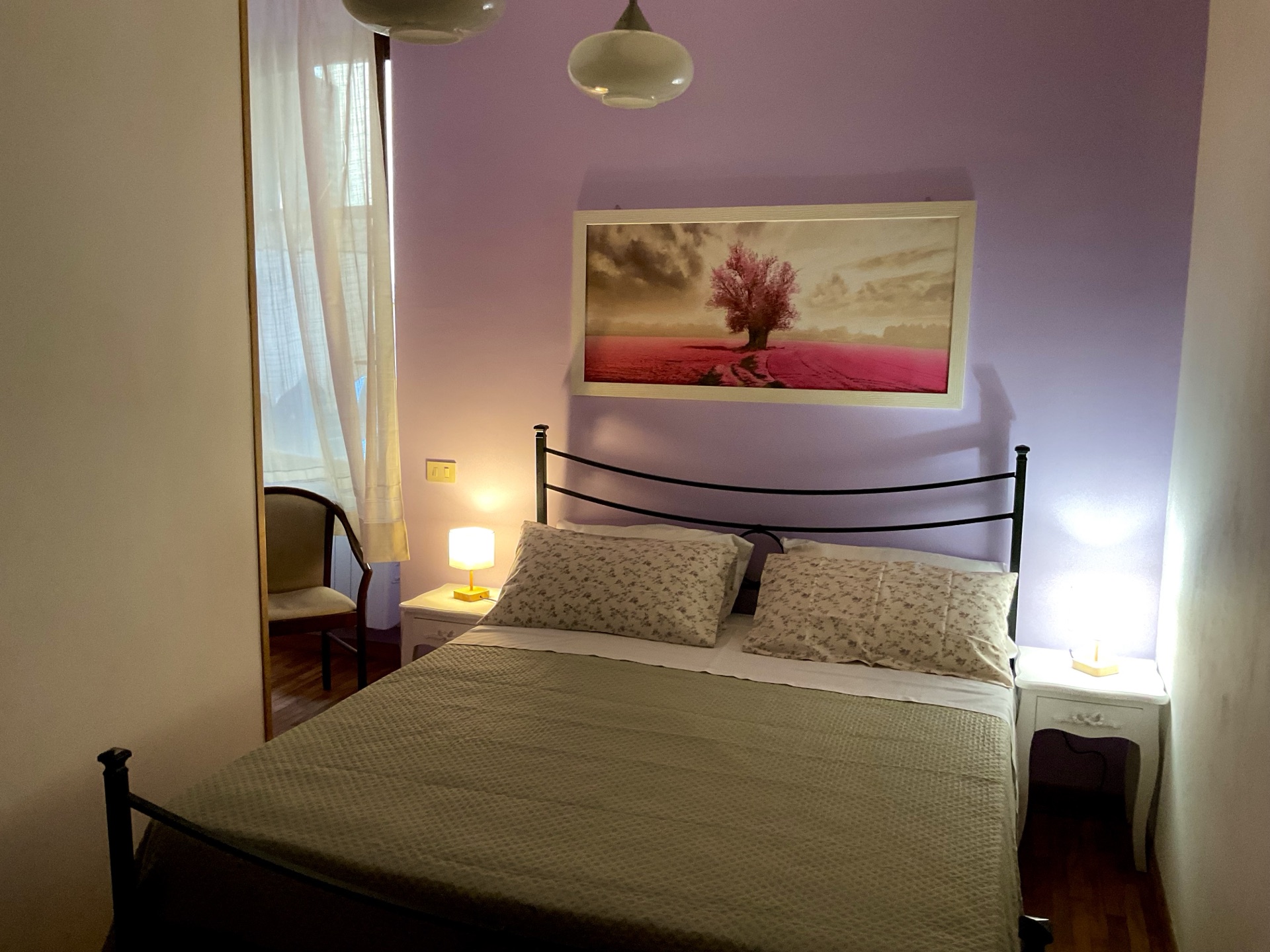 Camera da letto di Al Duomo con letto matrimoniale